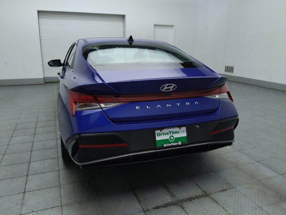 Used 2025 Hyundai Elantra SEL FWD image 6