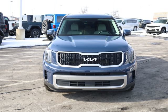 Certified 2023 Kia Telluride EX image 3