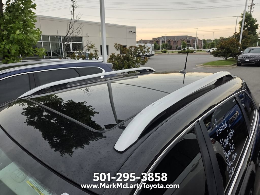 Used 2019 Jeep Cherokee Limited AWD/4WD image 6