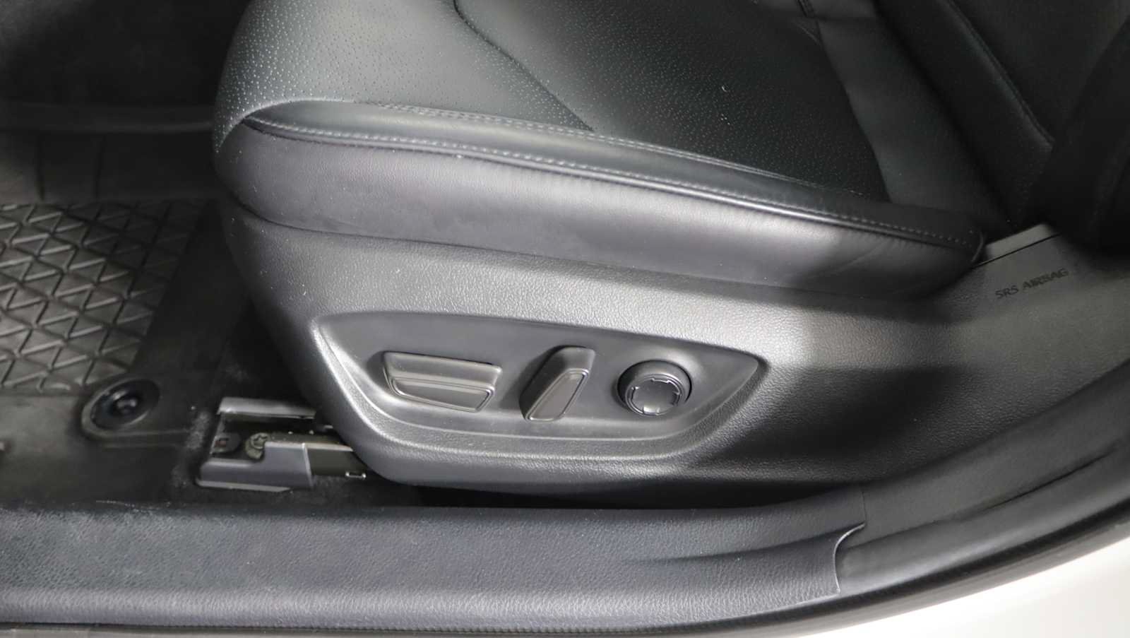 Used 2022 Toyota Avalon Limited w/ Advanced Safety Package FWD image 19