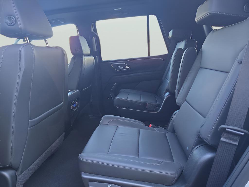 Used 2023 Chevrolet Tahoe Z71 w/ Luxury Package AWD/4WD image 11