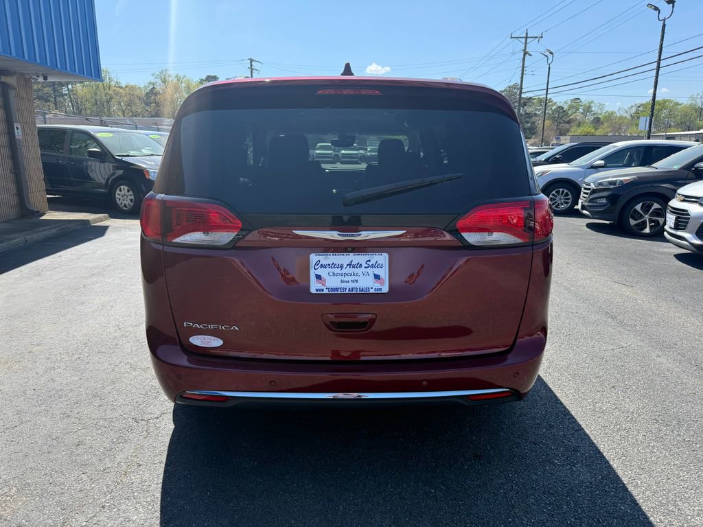 Used 2020 Chrysler Pacifica Touring-L w/ Advanced Safetytec Group image 11