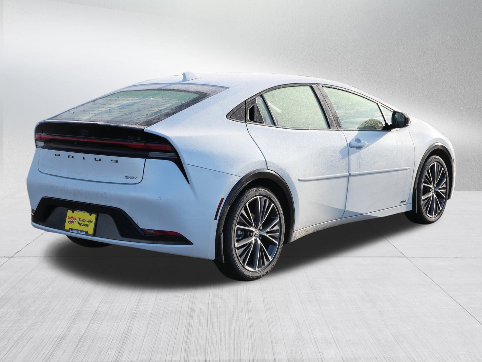 Used 2024 Toyota Prius XLE image 7