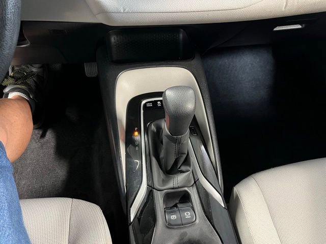 Used 2022 Toyota Corolla LE FWD image 29
