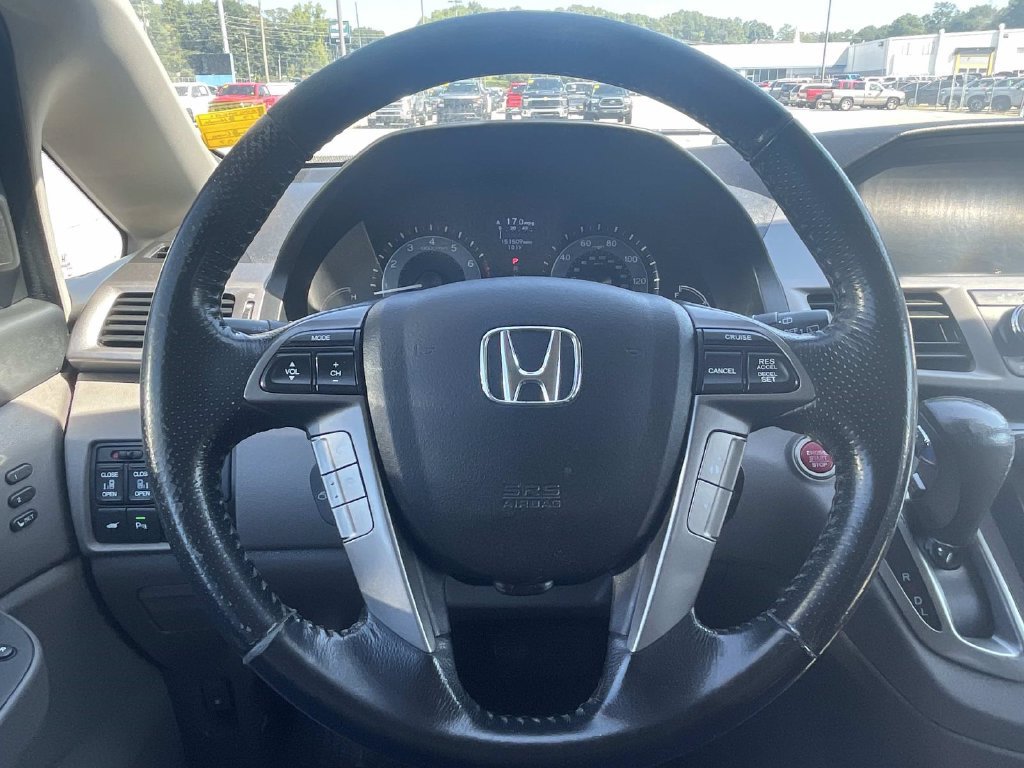Used 2015 Honda Odyssey Touring Elite image 26