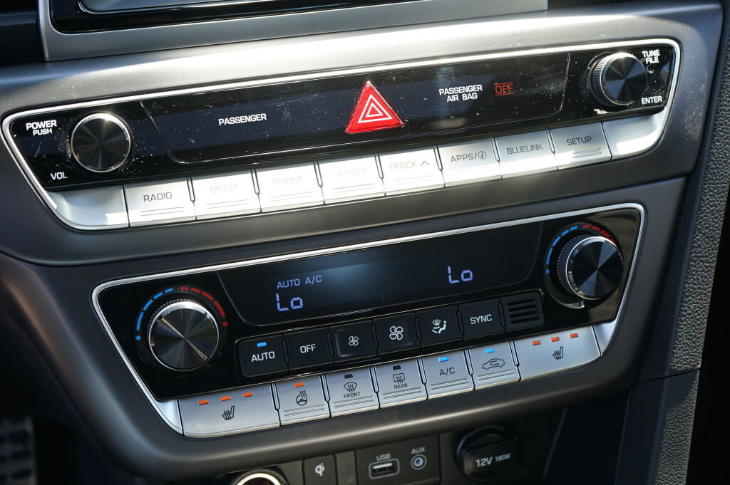 Used 2019 Hyundai Sonata Sport w/ Winter Weather Package FWD image 28