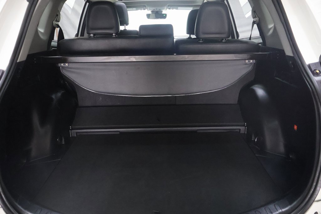 Used 2016 Toyota RAV4 Limited image 13