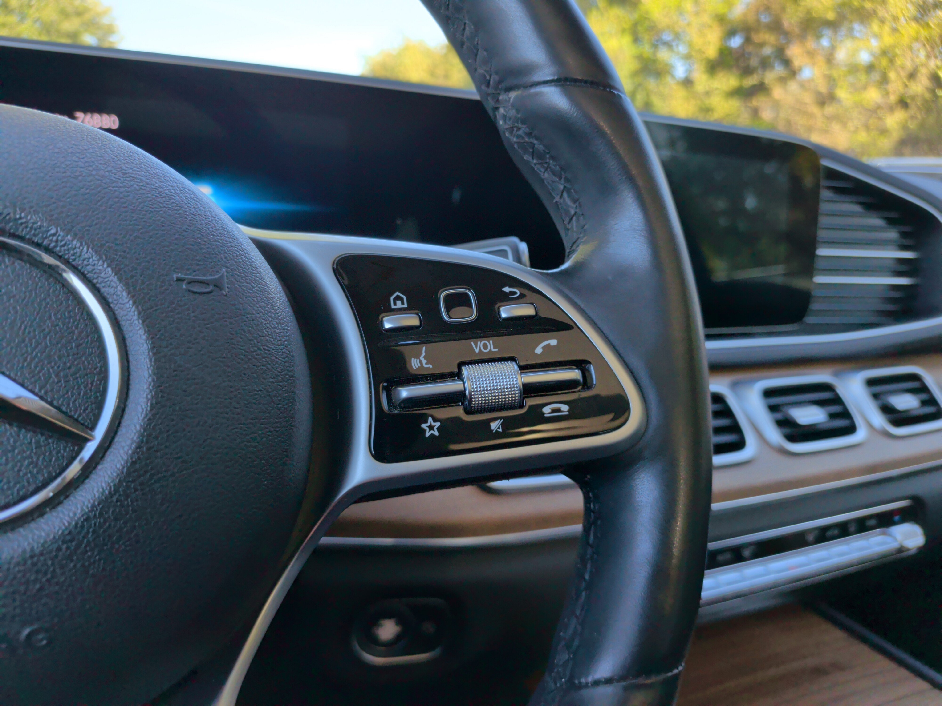 Used 2020 Mercedes-Benz GLS 450 4MATIC image 22
