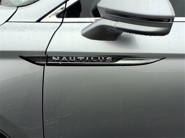 Used 2021 Lincoln Nautilus Reserve image 26