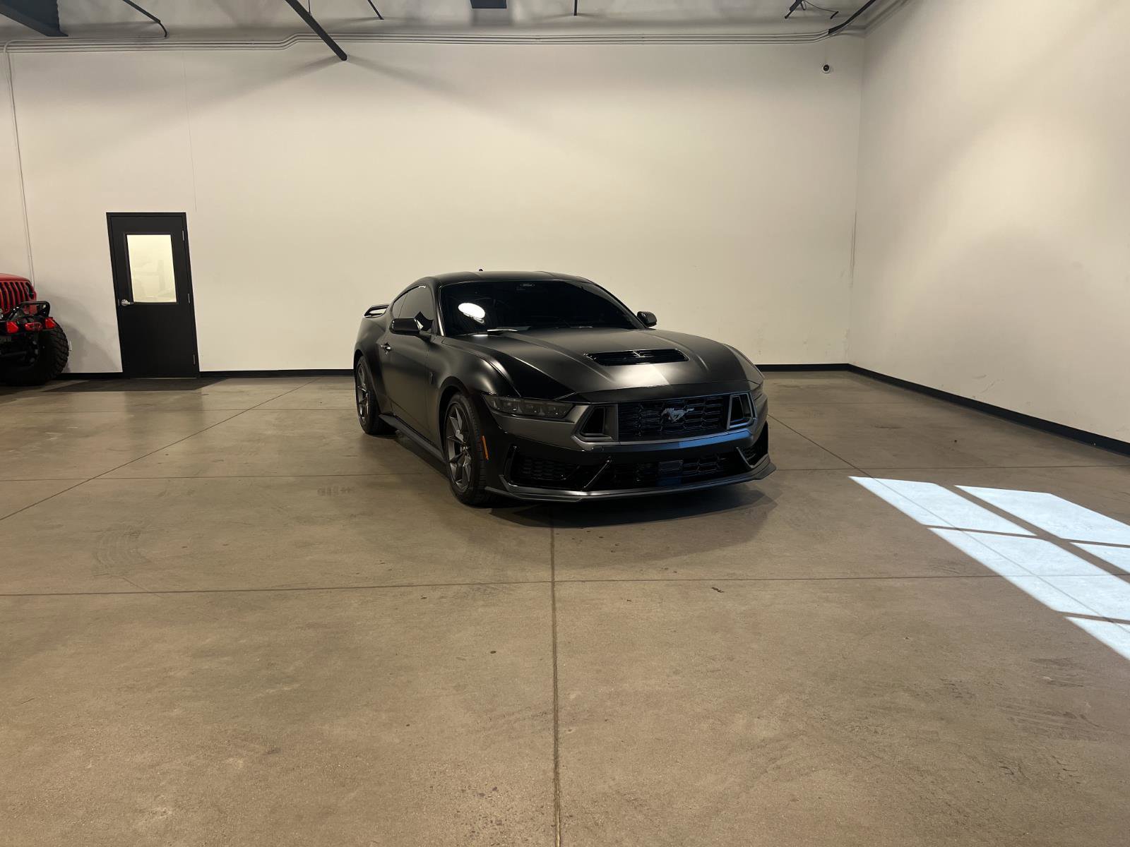 Used 2025 Ford Mustang Dark Horse image 1