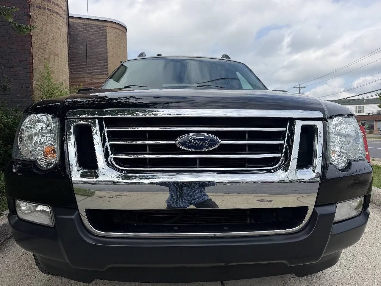 Used 2009 Ford Explorer Sport Trac XLT AWD/4WD image 3