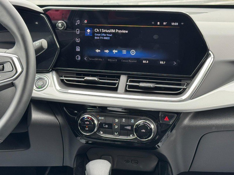 Used 2025 Chevrolet Trax LT w/ Driver Confidence Package FWD image 13