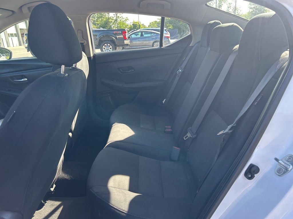 Used 2024 Nissan Sentra SV FWD image 17