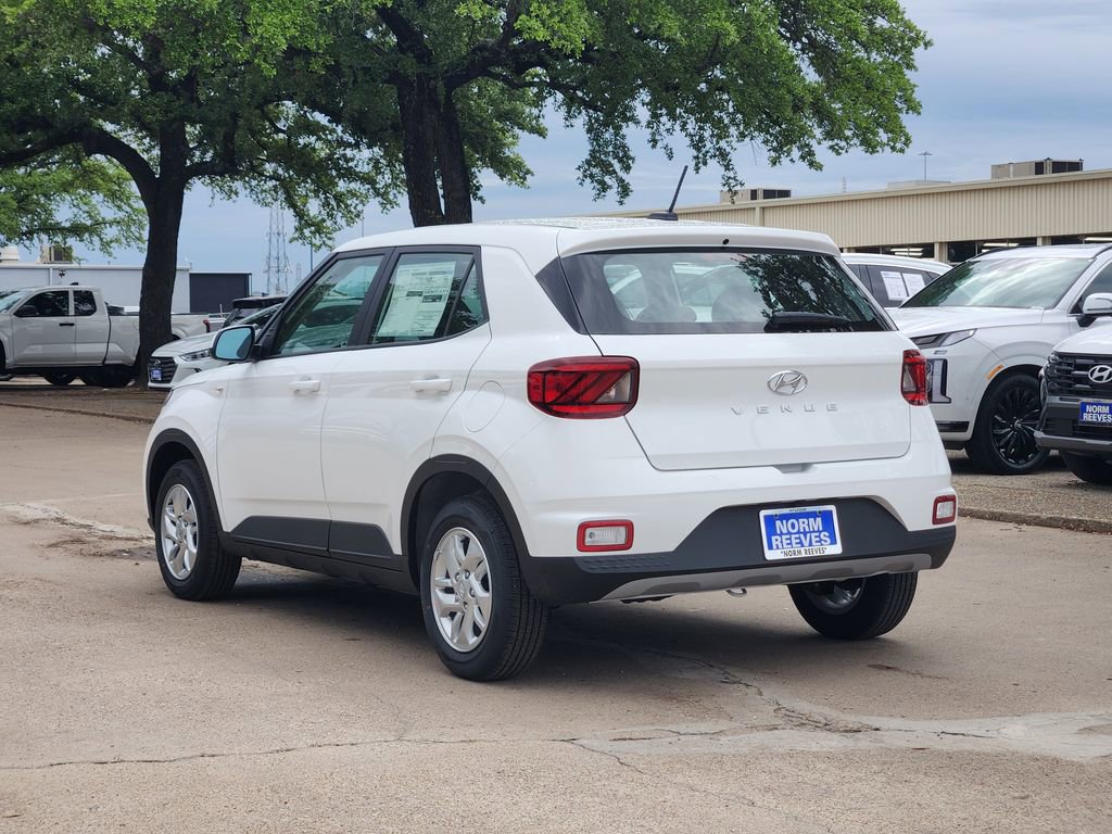New 2026 Hyundai Venue SE FWD image 5