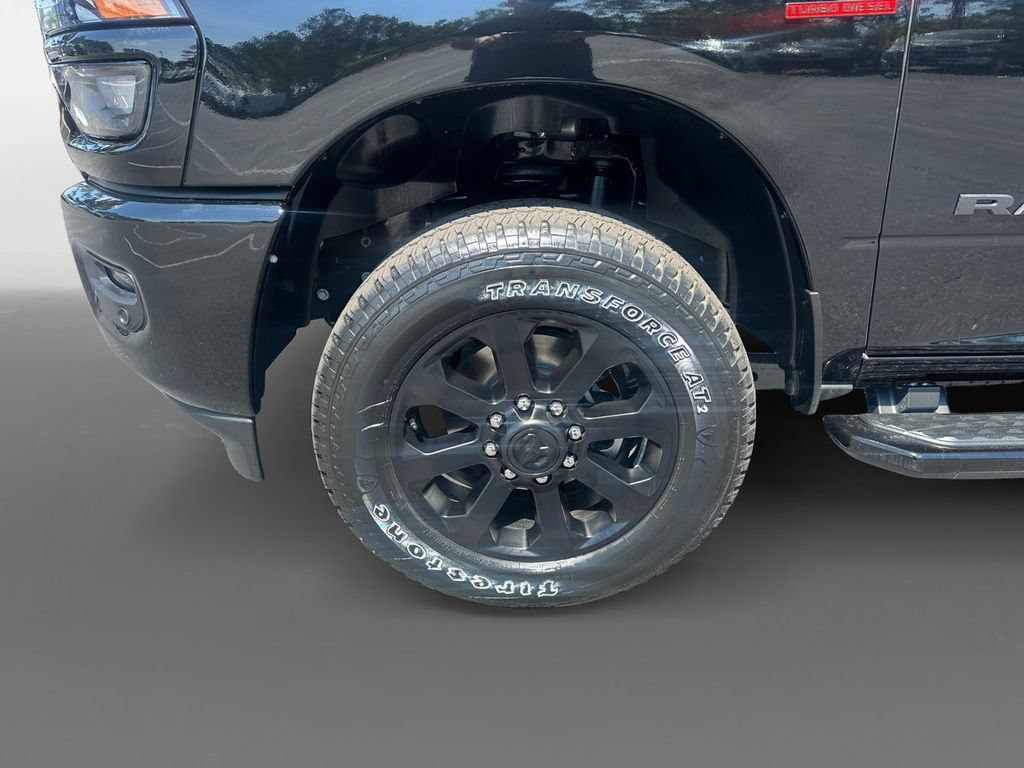 New 2026 RAM 3500 Big Horn AWD/4WD image 15