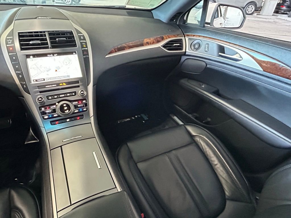 Used 2019 Lincoln MKZ Reserve w/ Reserve Plus Package image 9