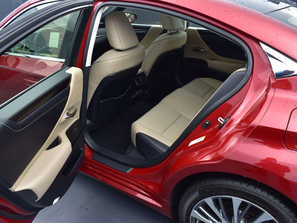 Used 2019 Lexus ES 350 350 w/ Premium Package image 10