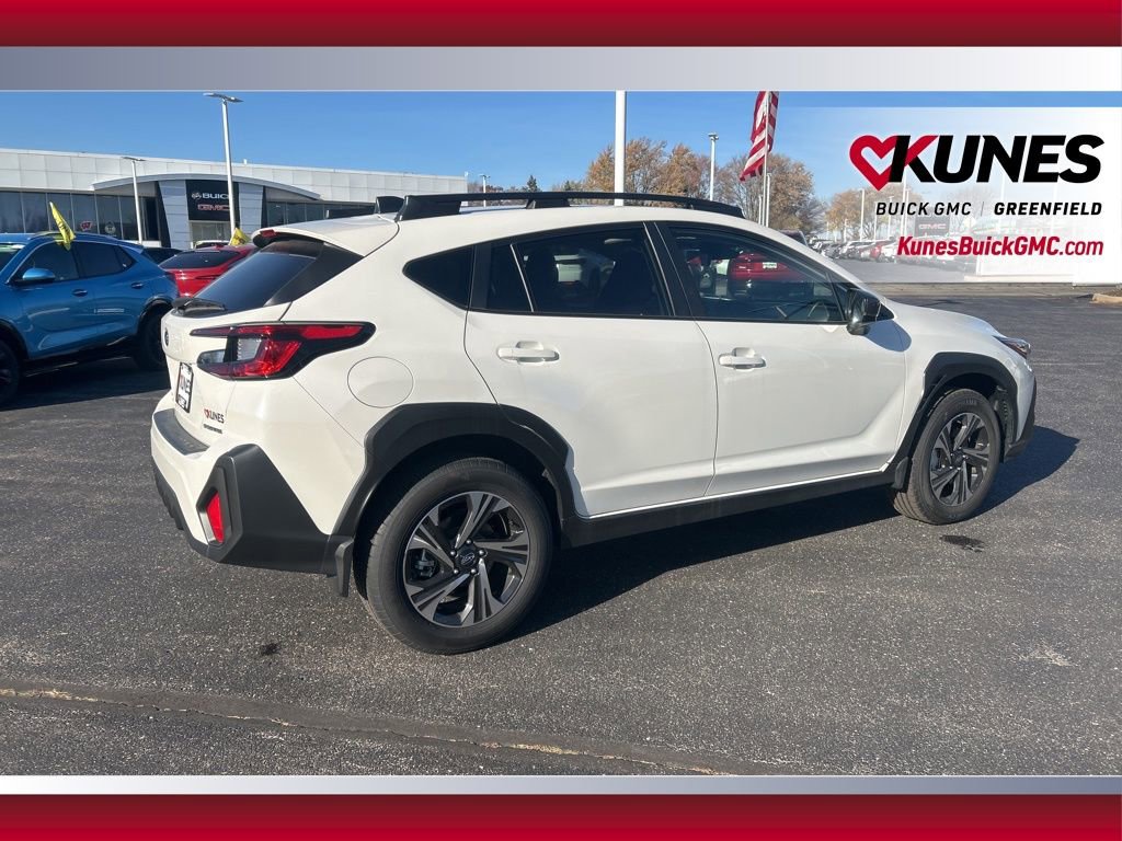 Used 2024 Subaru Crosstrek 2.0i Premium image 5