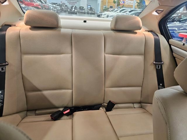 Used 2002 BMW 325i Sedan image 32
