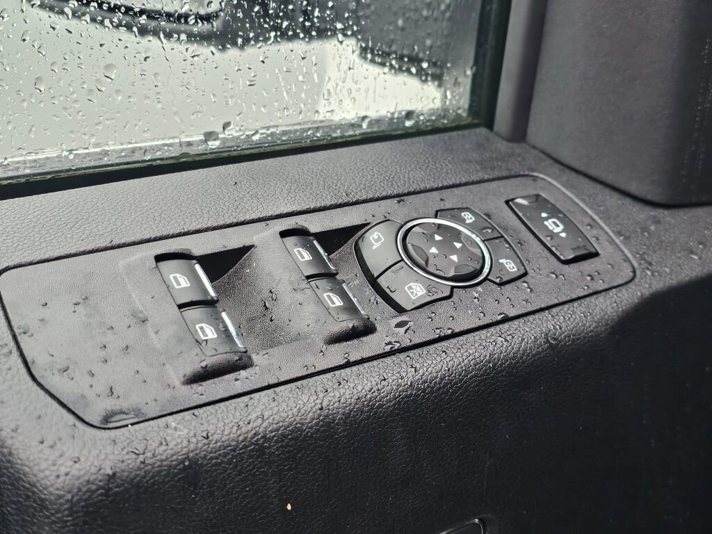 Used 2019 Ford F350 Platinum w/ FX4 Off-Road Package image 19