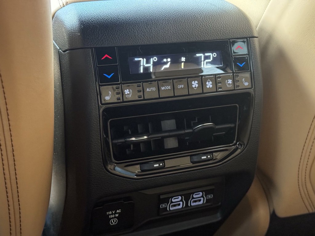 Used 2022 Jeep Grand Cherokee Summit image 24