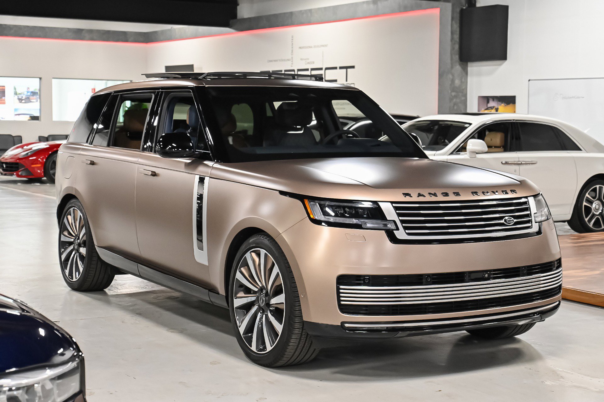 Used 2023 Land Rover Range Rover LWB SV Autobiography image 88