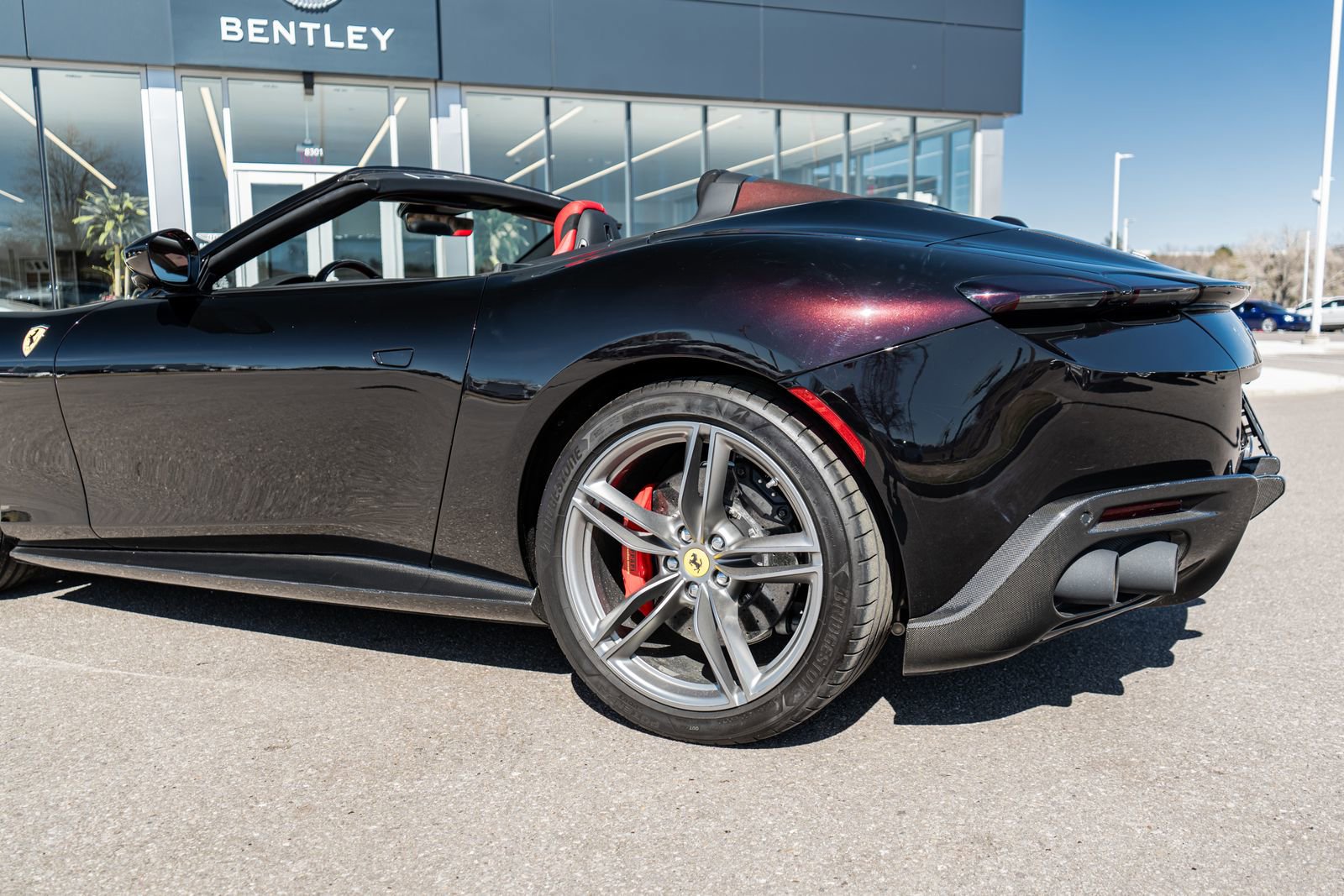 Used 2024 Ferrari Roma Spider image 9