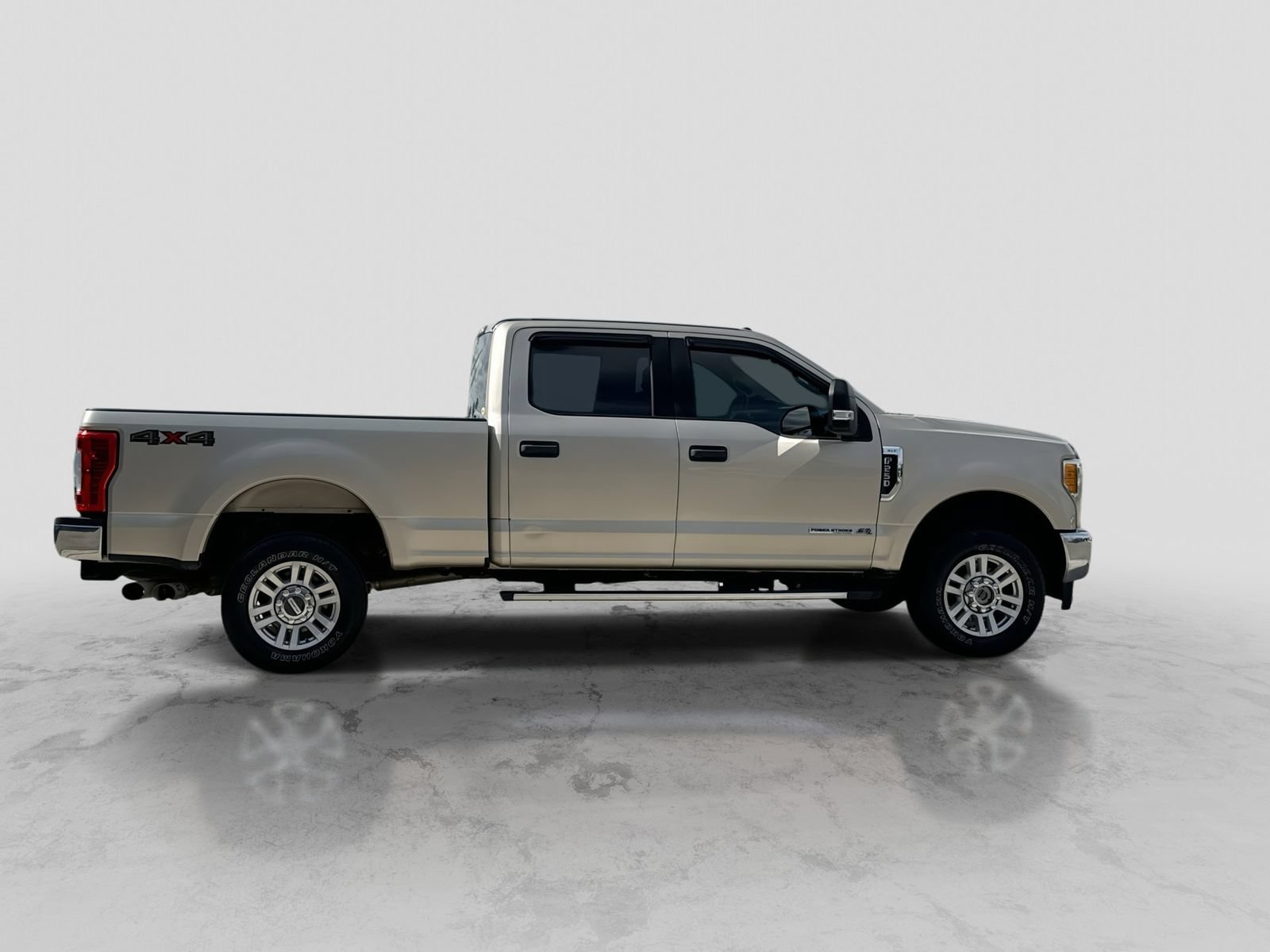 Used 2017 Ford F250 XLT AWD/4WD image 9