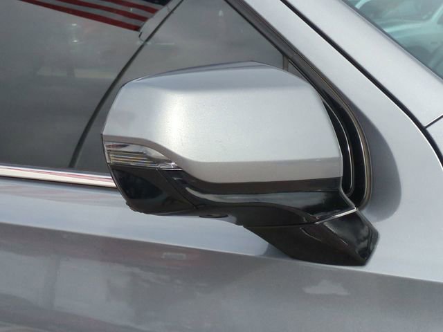 Certified 2022 Chevrolet Suburban High Country image 11