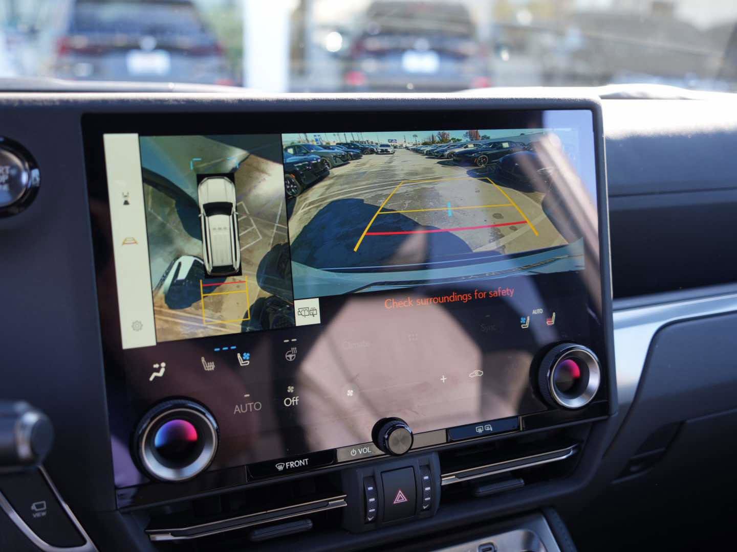 Used 2025 Lexus GX 550 w/ Accessory Package (CT) image 33