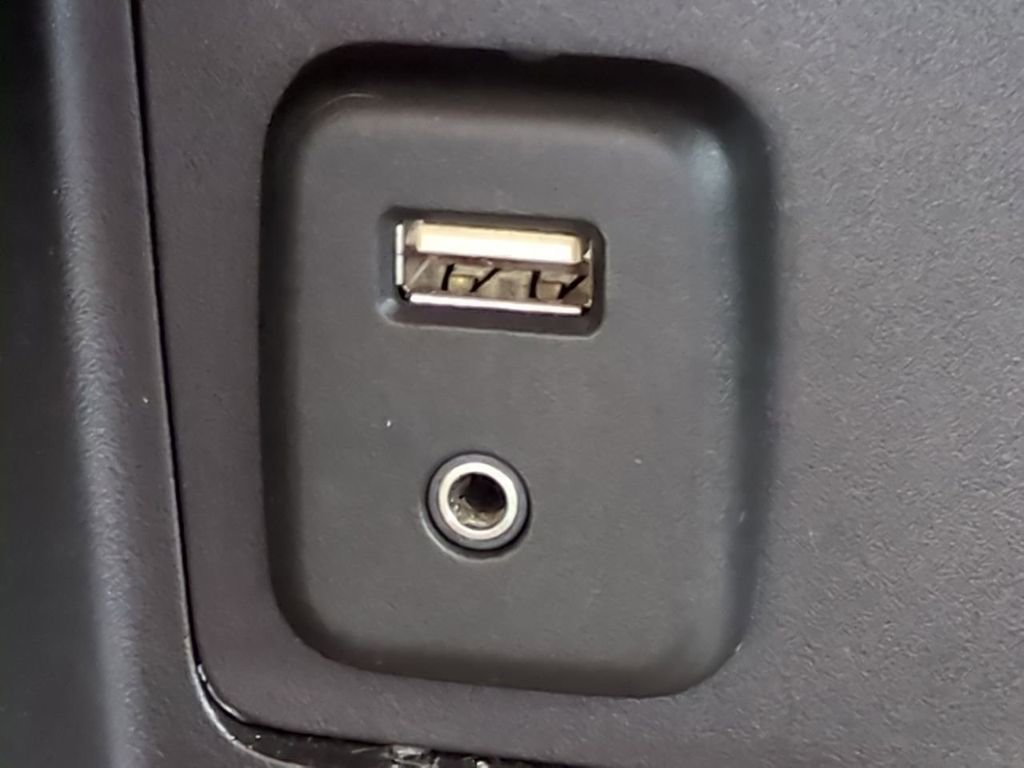 Used 2018 GMC Canyon Denali image 23