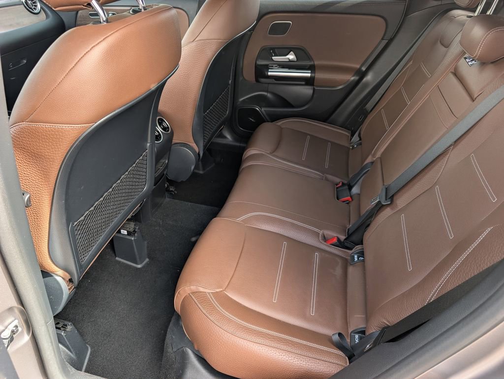 Certified 2021 Mercedes-Benz GLA 250 4MATIC image 22