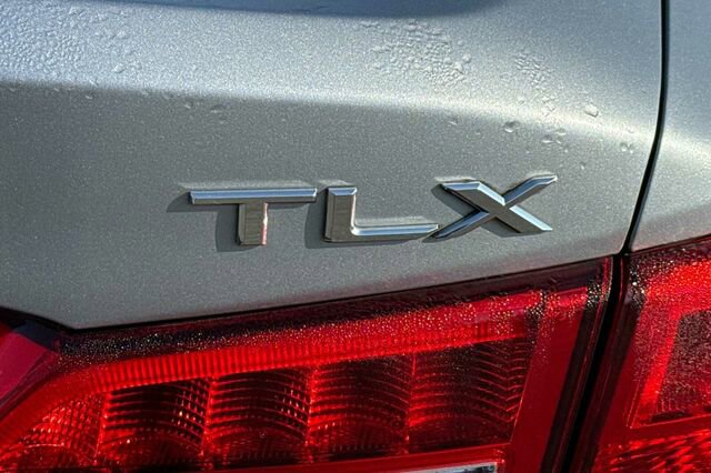 Used 2018 Acura TLX image 25