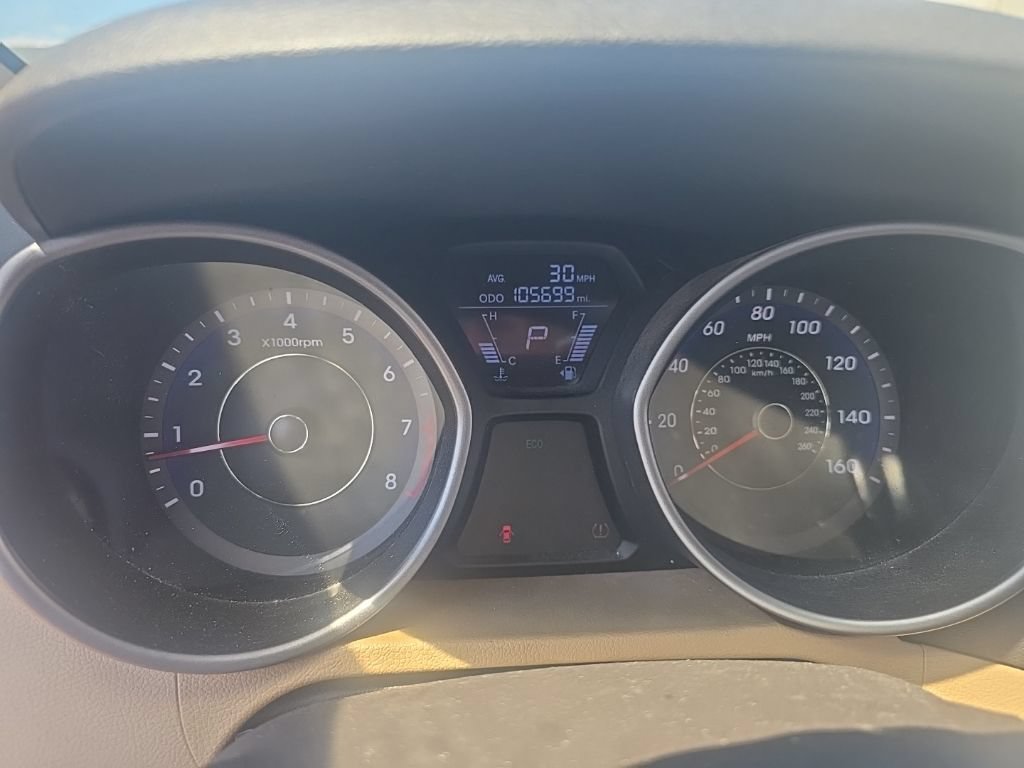 Used 2012 Hyundai Elantra GLS FWD image 11