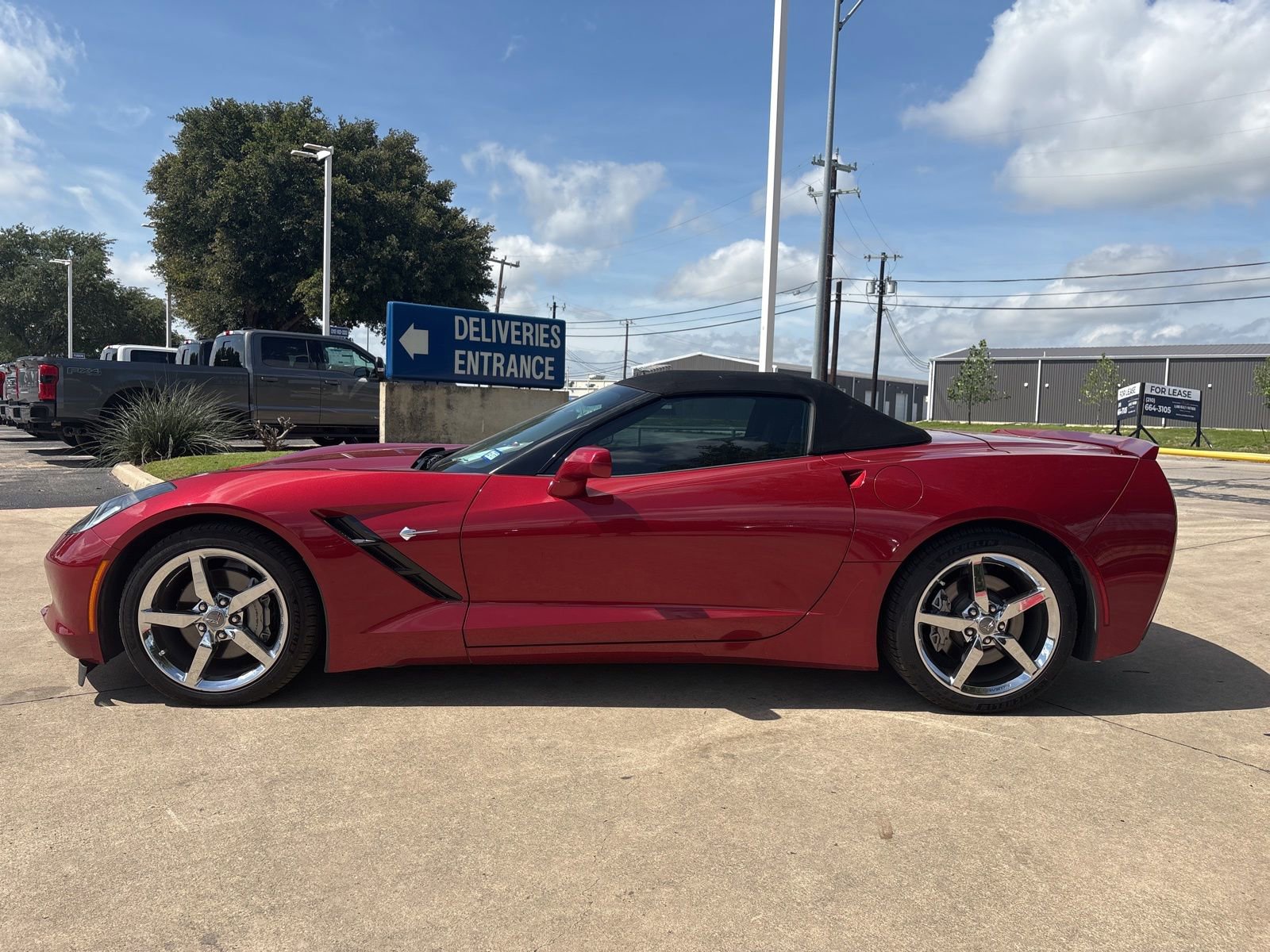 Used 2014 Chevrolet Corvette Stingray Convertible w/ 2LT Preferred Equipment Group RWD image 7