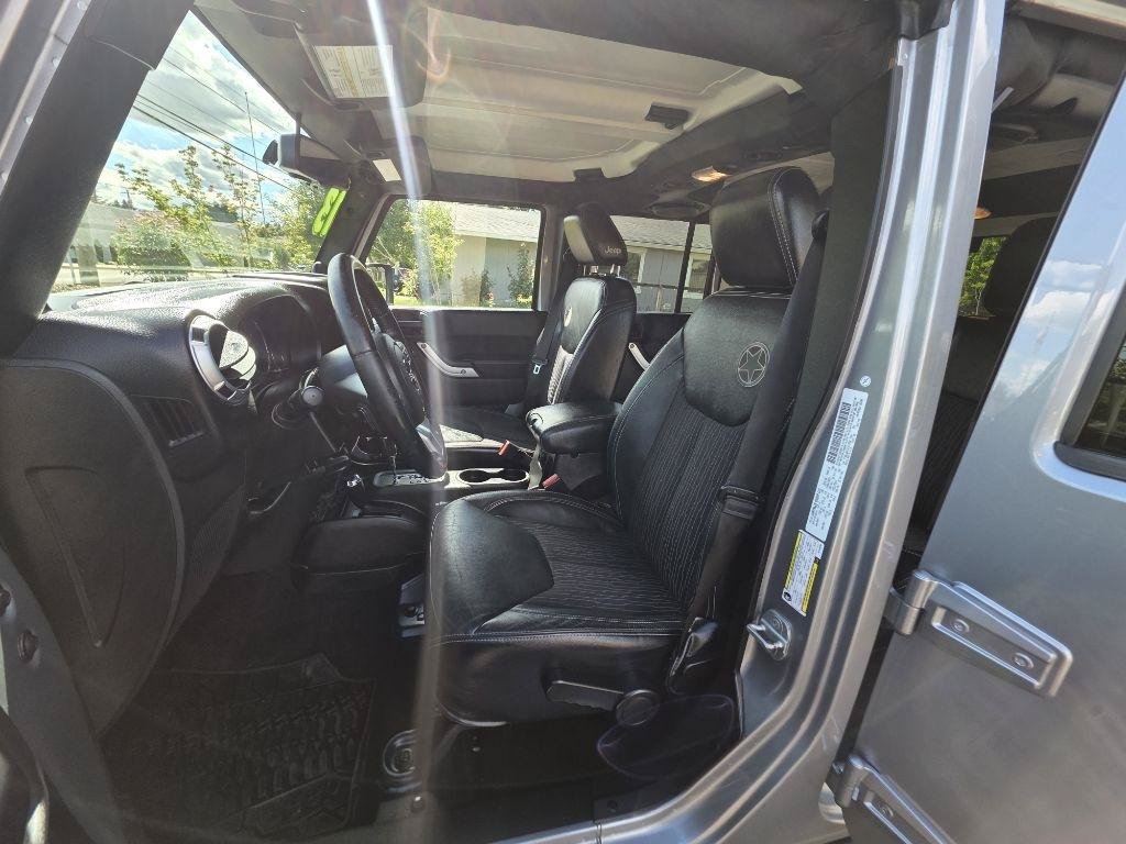 Used 2013 Jeep Wrangler Unlimited Sport AWD/4WD image 14