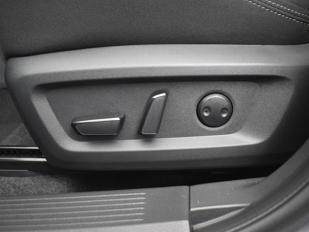 New 2026 Nissan Rogue SV image 29