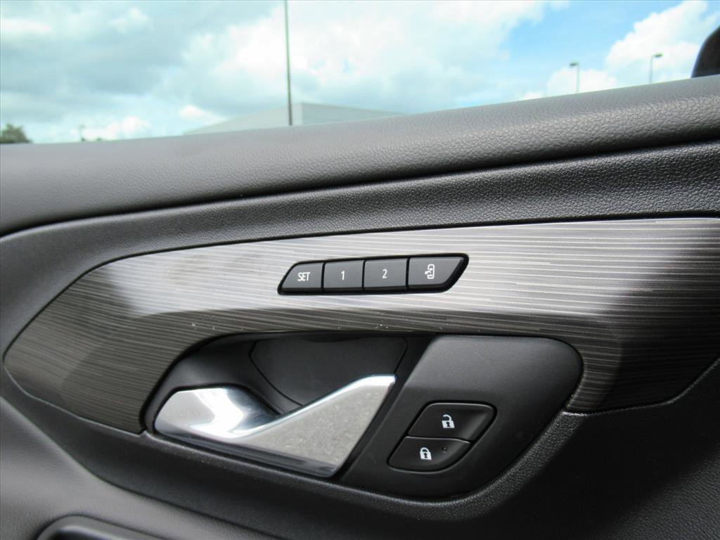 Used 2020 GMC Terrain SLT w/ Preferred Package image 25