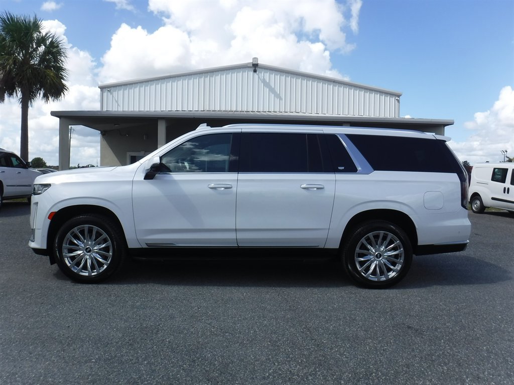 Used 2023 Cadillac Escalade ESV Premium Luxury image 1