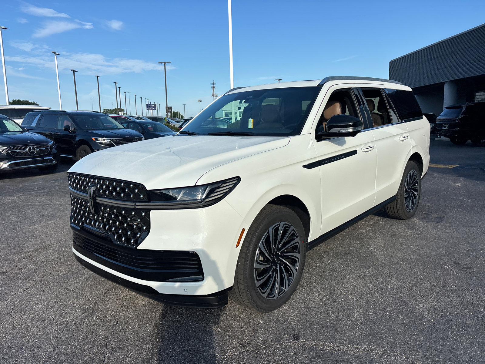 New 2027 Lincoln Navigator Black Label AWD/4WD image 3