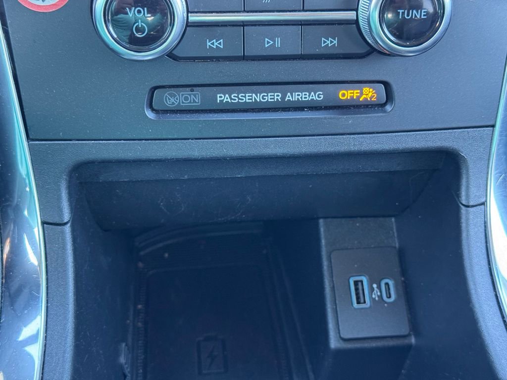 Used 2024 Ford Edge Titanium image 26