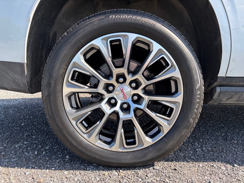 Used 2026 GMC Yukon Denali w/ Sun & Power Step Package AWD/4WD image 11
