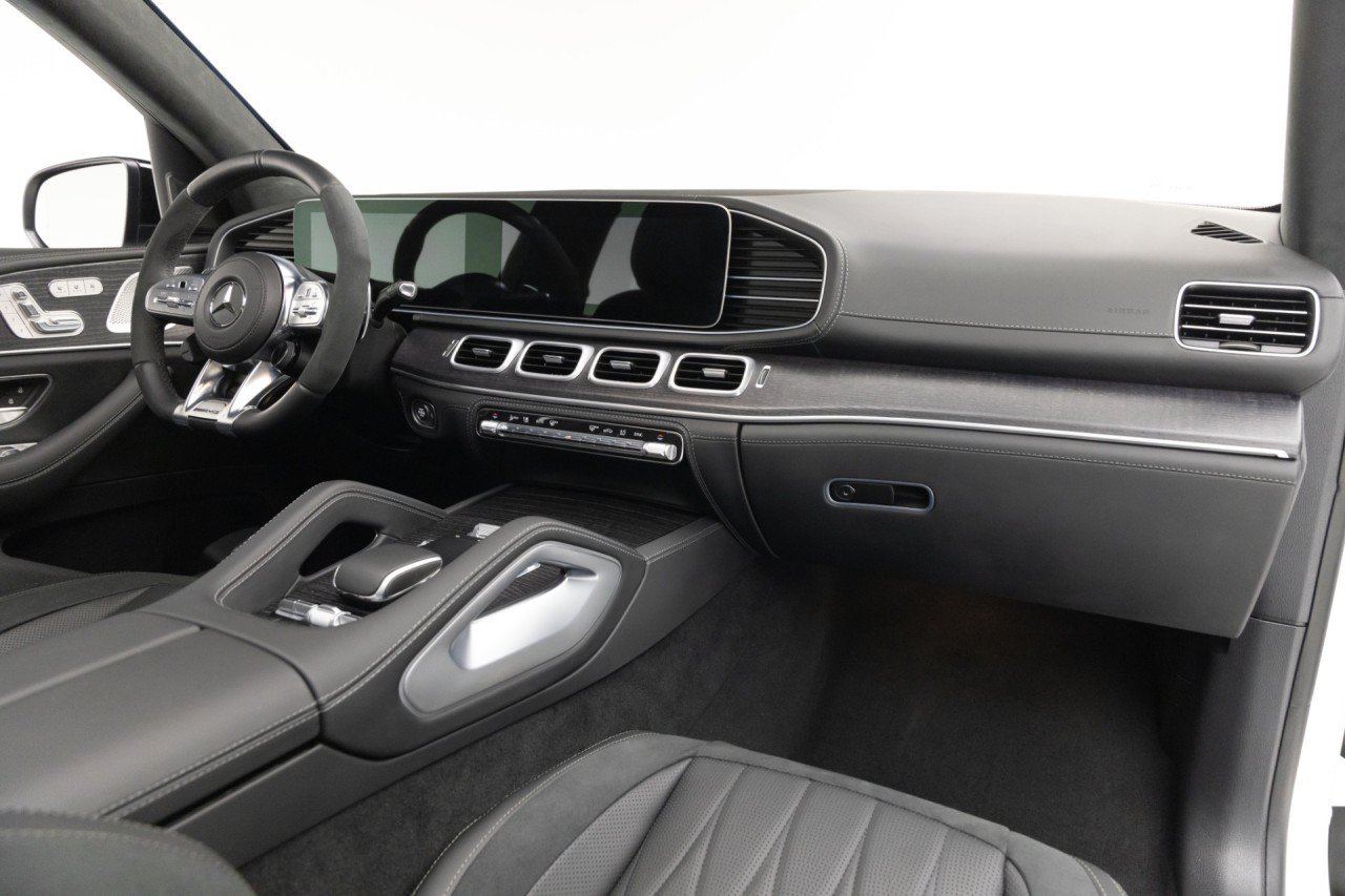 Used 2023 Mercedes-Benz GLS 63 AMG 4MATIC image 2