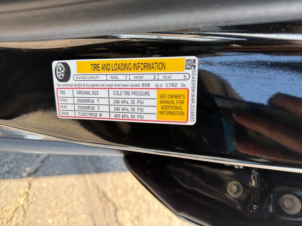 Used 2024 Buick Enclave Essence FWD image 31