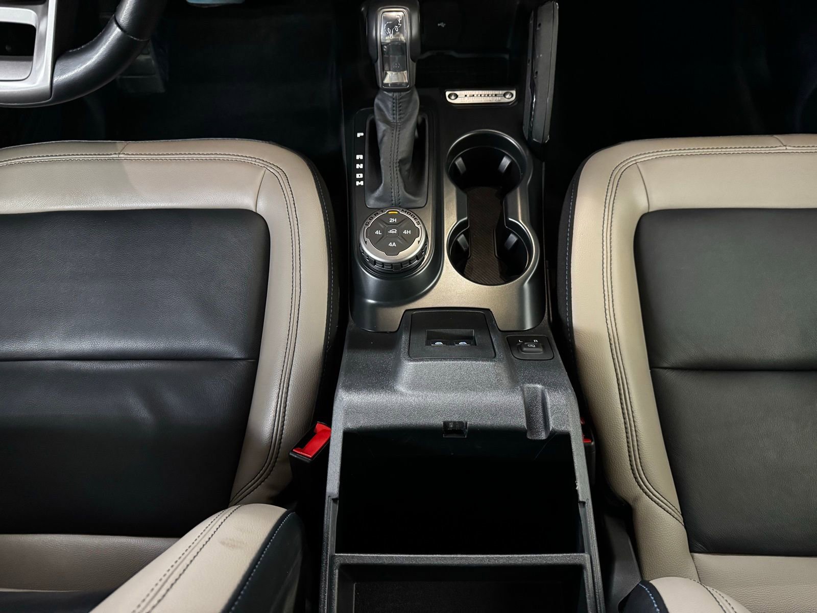 Used 2024 Ford Bronco Wildtrak image 26