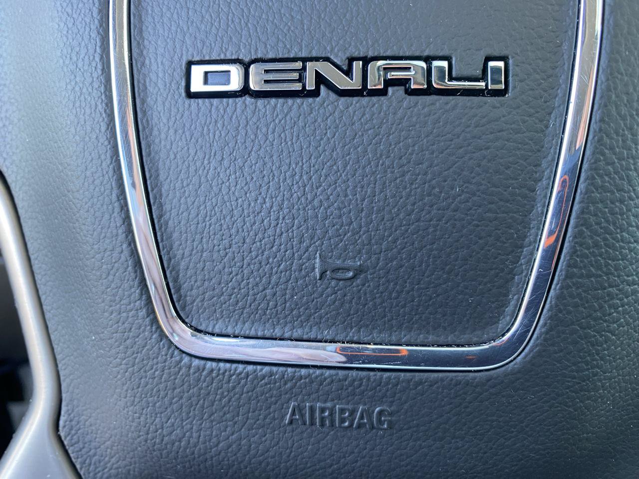 Used 2019 GMC Yukon Denali w/ Open Road Package AWD/4WD image 33