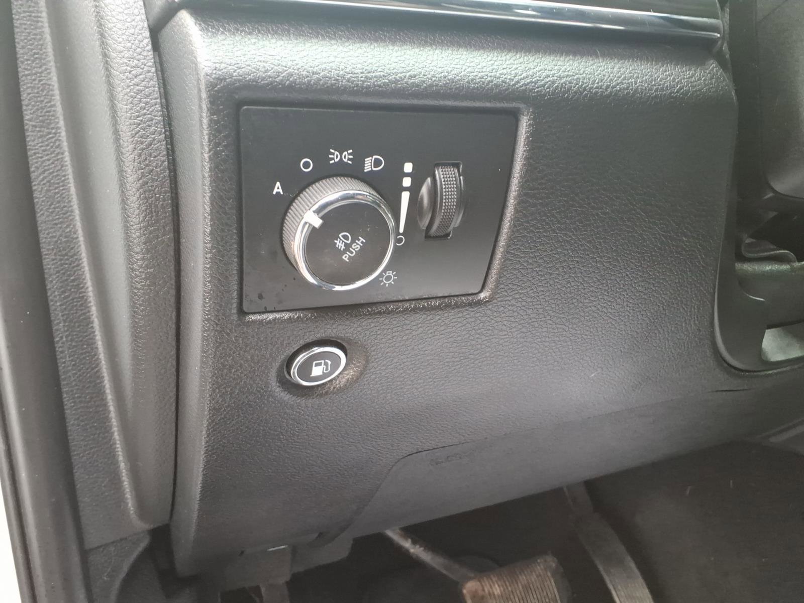 Used 2020 Jeep Grand Cherokee Limited image 21