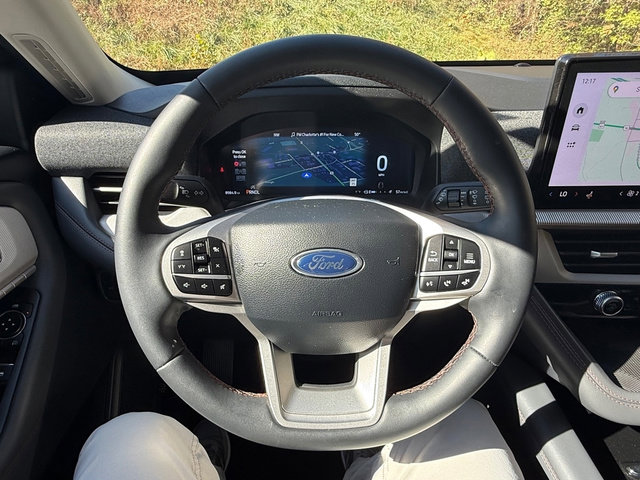 Used 2025 Ford Explorer Active image 23