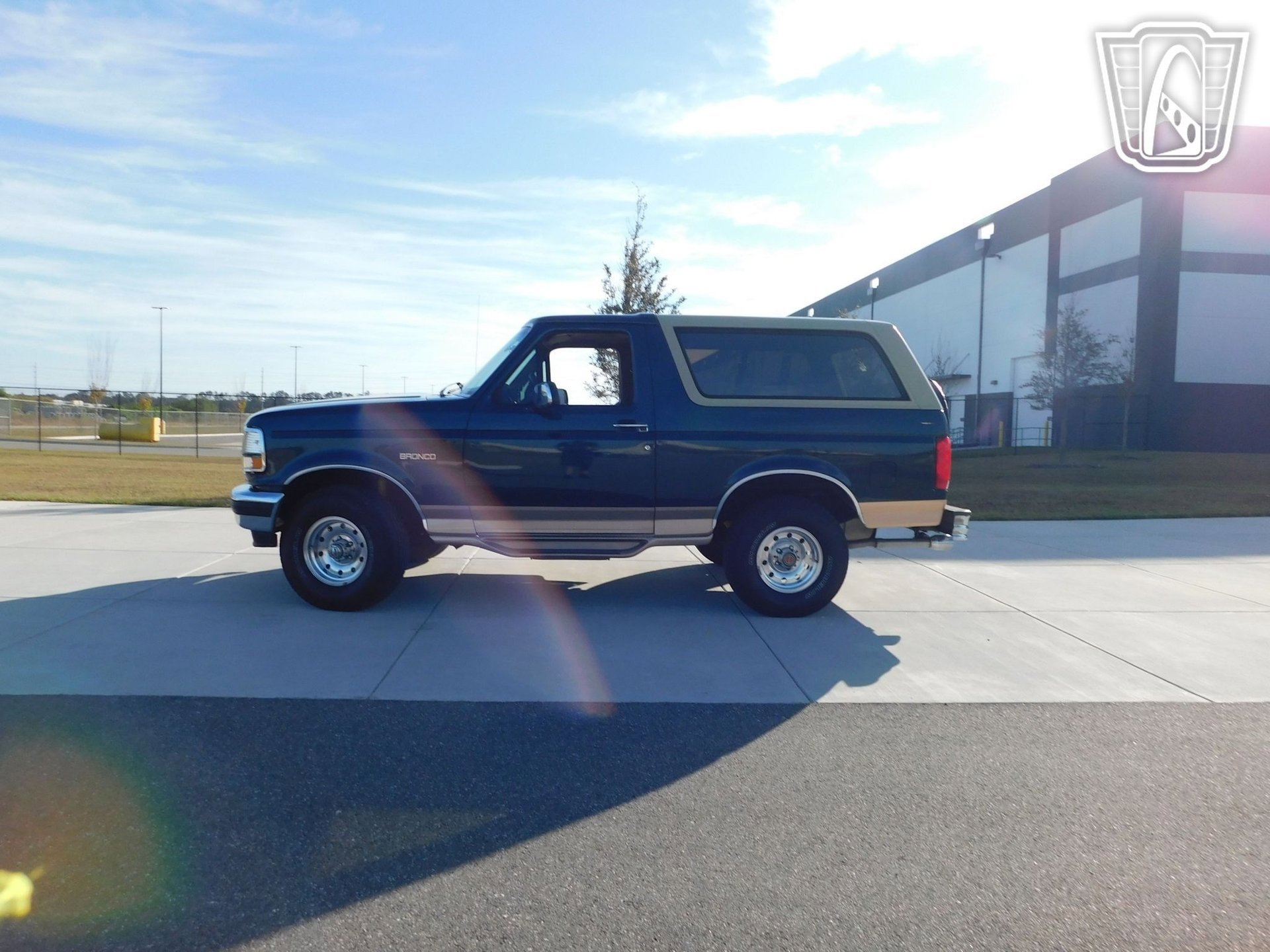 Used 1995 Ford Bronco XLT image 27