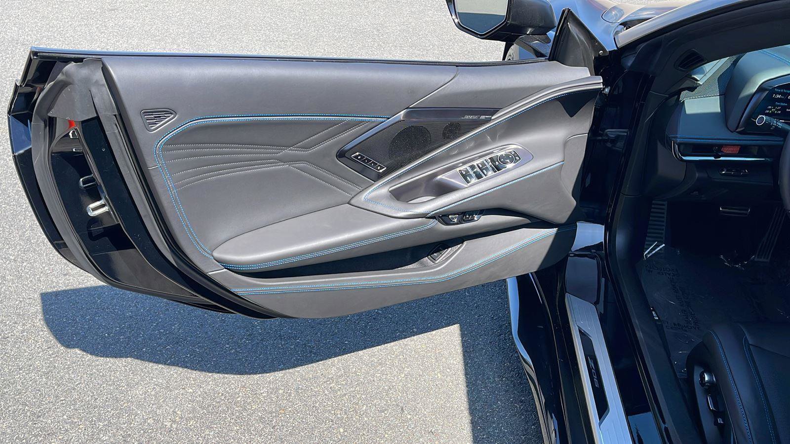 Used 2025 Chevrolet Corvette Z06 w/ Z07 Performance Package image 11